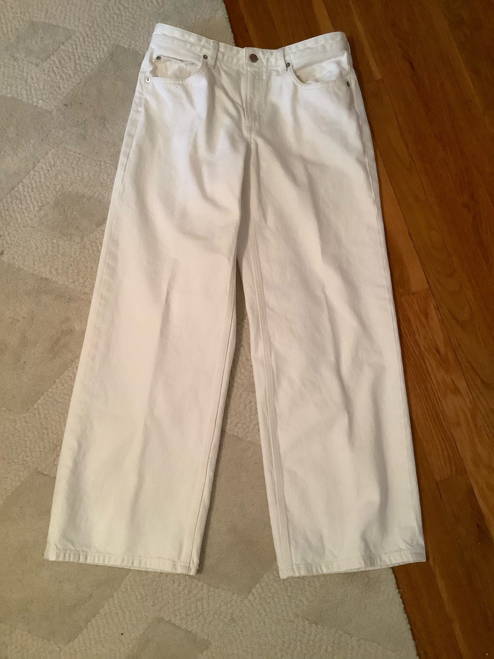 Everlane Mid Way jeans in bone. - Picture 2 of 5